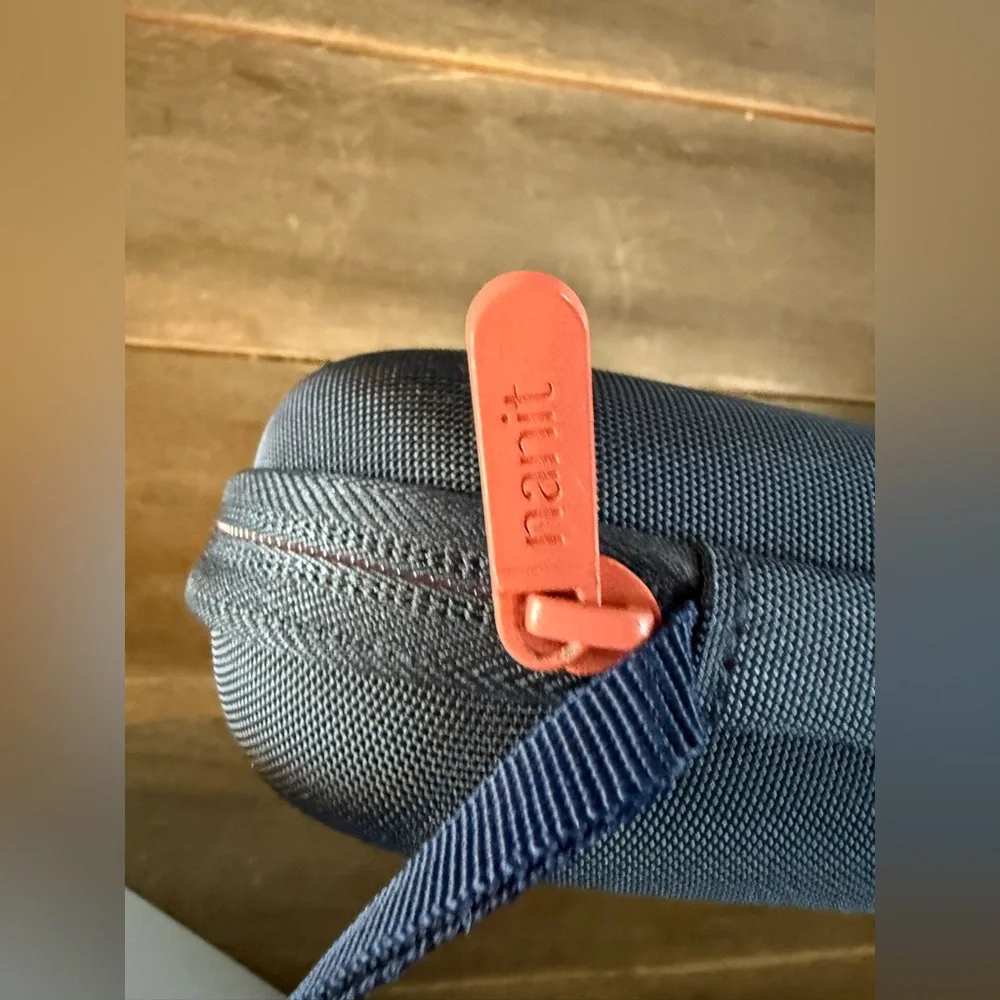 Nanit Baby Monitor Smart Bundle with NIB wall mount & Breathing Band, Hard Case - Picture 7 of 13